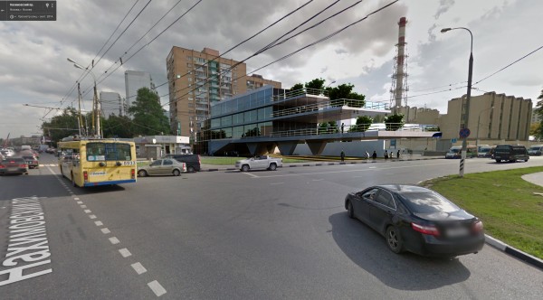 Северный выход из метро Нахимовский проспект после постройки торгового центра